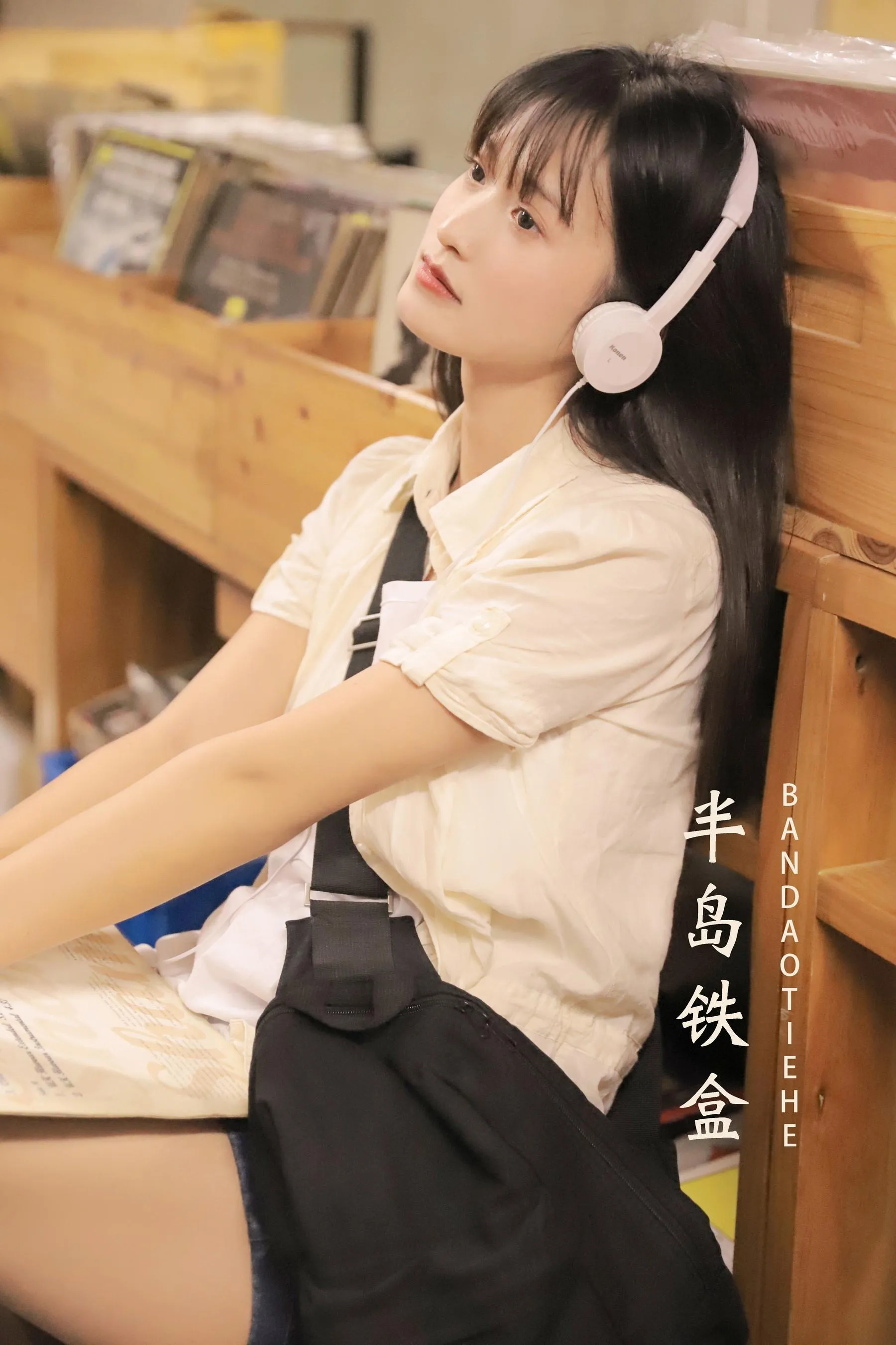 [YITUYU艺图语]2022.07.28 半岛铁盒 刘小瑜 [22P]插图1